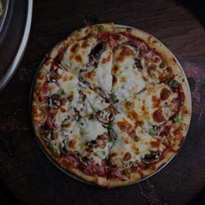 12" Deluxe Pizza - Ham, salami, green peppers, mushrooms GF